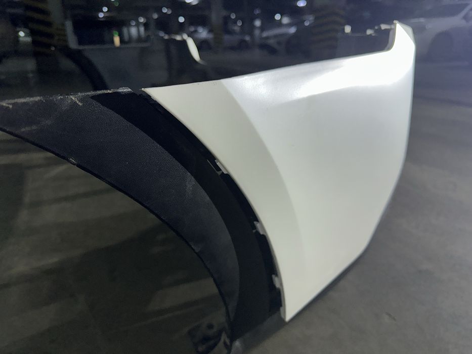 Задний бампер Kia Sorento оригинал под восстановление