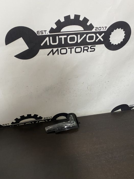Semnal oglinda led dreapta Volvo XC60 an 2016-2020