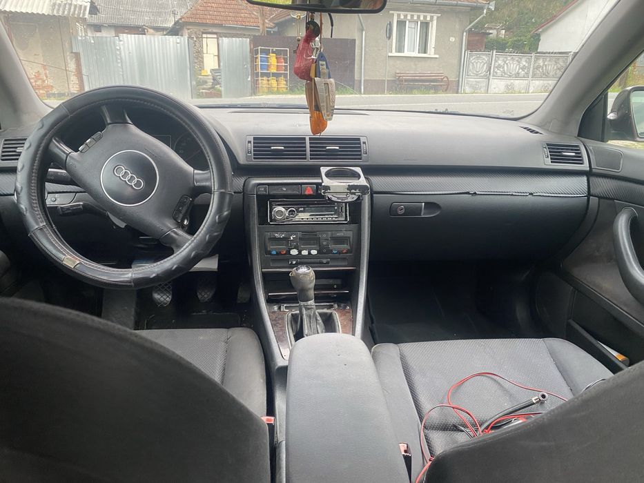 AUDI A4 0 — imagine 3