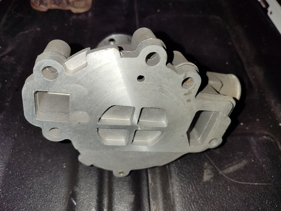 Водяной насос (помпа) — новый