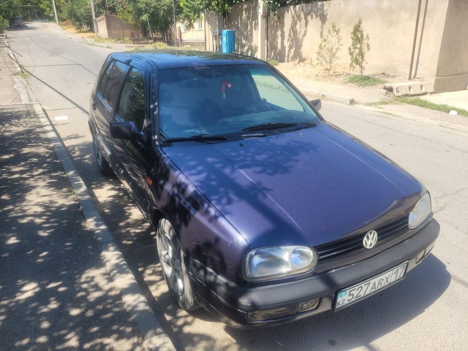 Продам срочно Volkswagen Golf 3