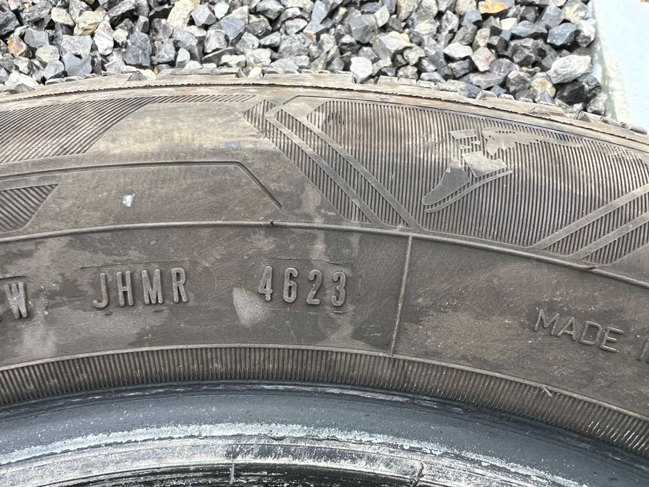 Продавам 4бр. зимни гуми Michelin Pilot ALPIN5 205/60/16 96H DOT1324!