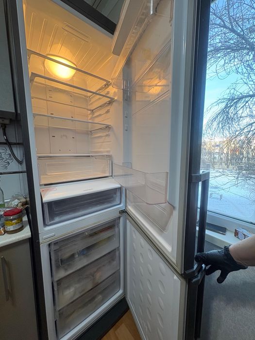 Холодильник Samsung