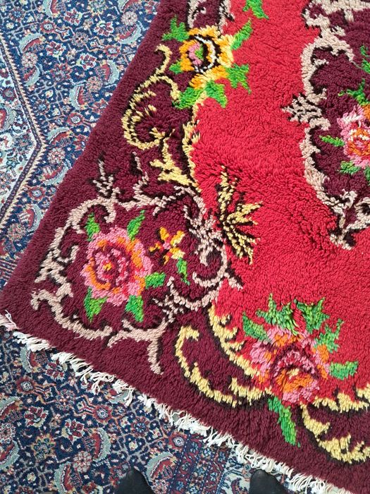 Китеник цветен красив