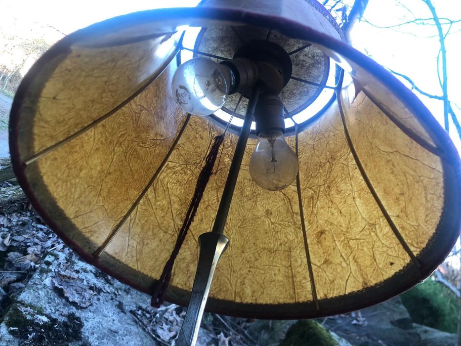 Veioză antică cu picior de alamă