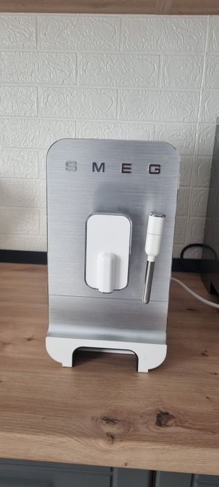 Espressoare  MIELE 5100, Delonghi PrimaDonna, Smeg