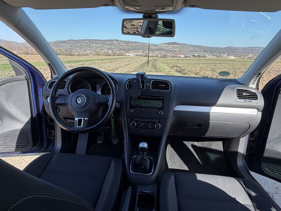 Volkswagen Golf VI