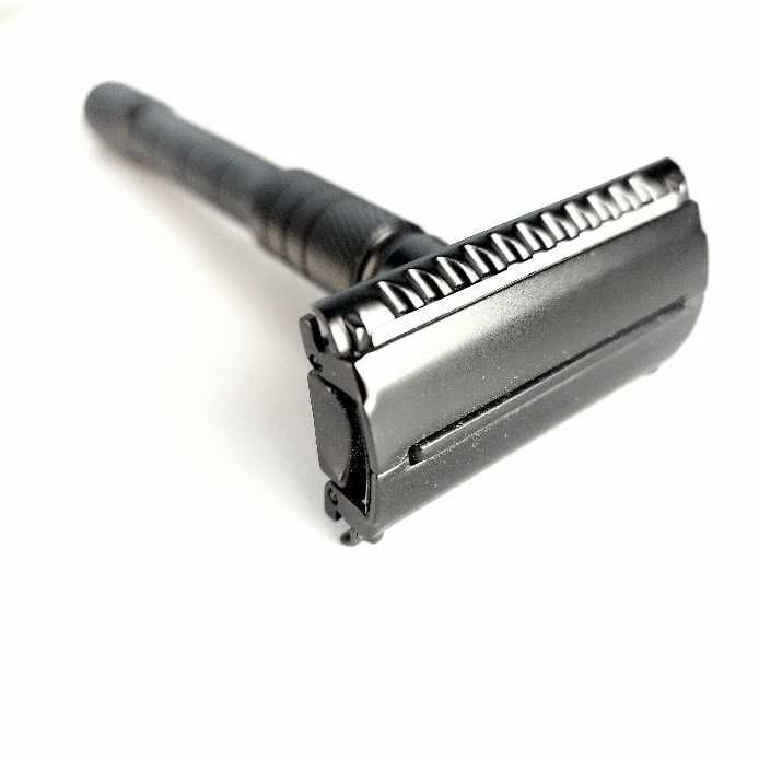 "Old School" Класическа самобръсначка "TMB Jade"