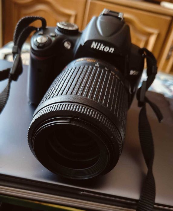 Kit Aparat Foto Nikon D5000 + Obiectiv 55-200 mm