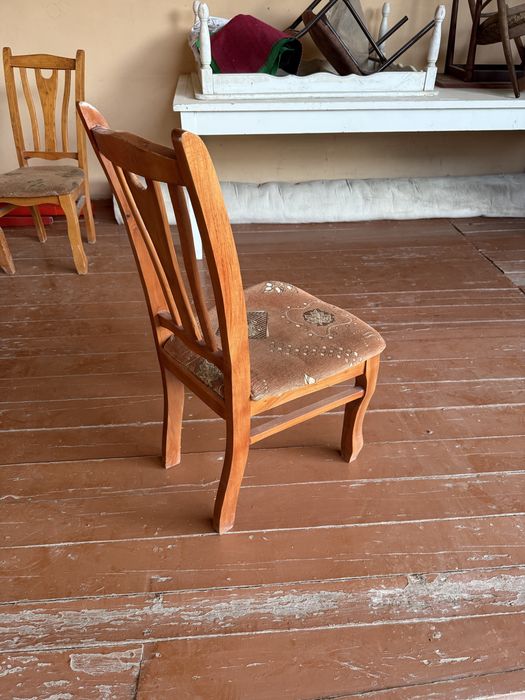 Стол и стулья (10штук)