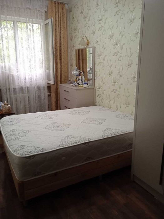 Продается кровать 1.90х1.50 с отличным ортопедическим матрасом