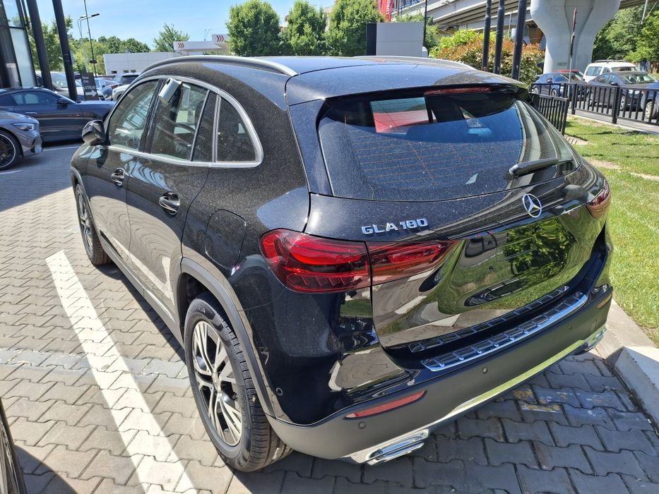 Mercedes-Benz GLA 180, Nou, 4 ani Garantie