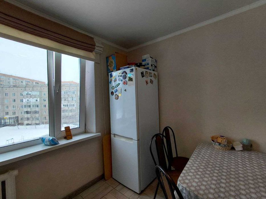 Продам 4 ком кв 8 мкр