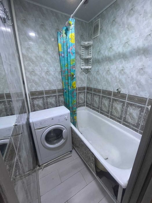 Продам 2 комн.квартиру на Молодежке