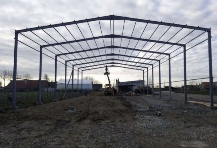 Vând hală metalică 7 m lățime cu 15 m lungime cu 4 m înălțime