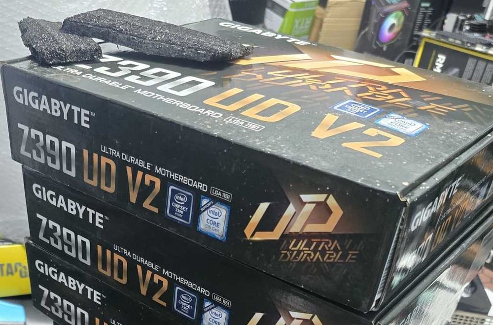 kit gaming i7 9700 + GigaByte Z390 UD V2 ca noi