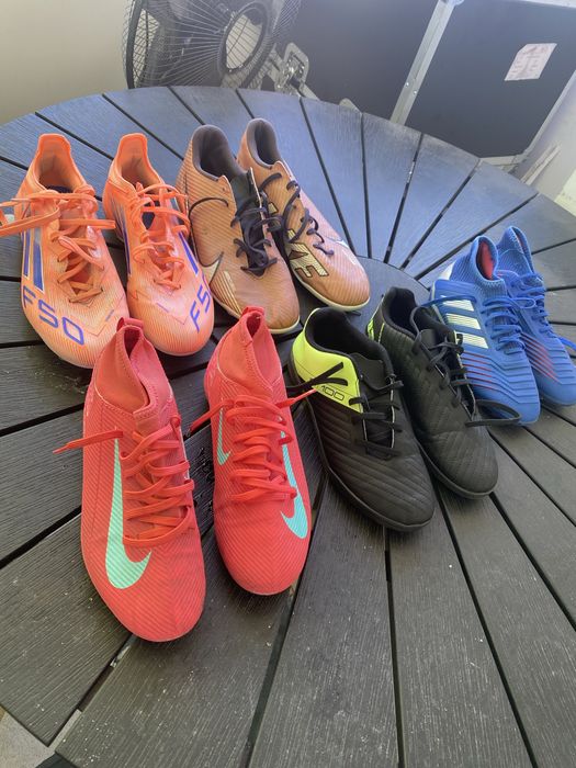 Ghete fotbal NIKE marimea 35