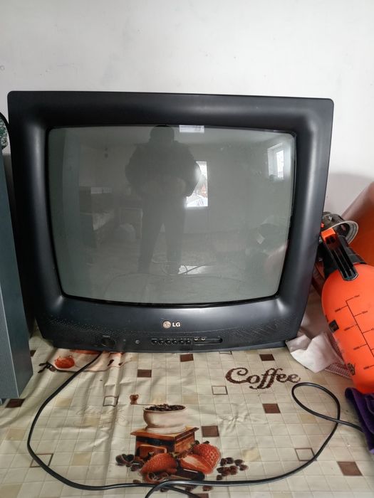 Продам телевизор