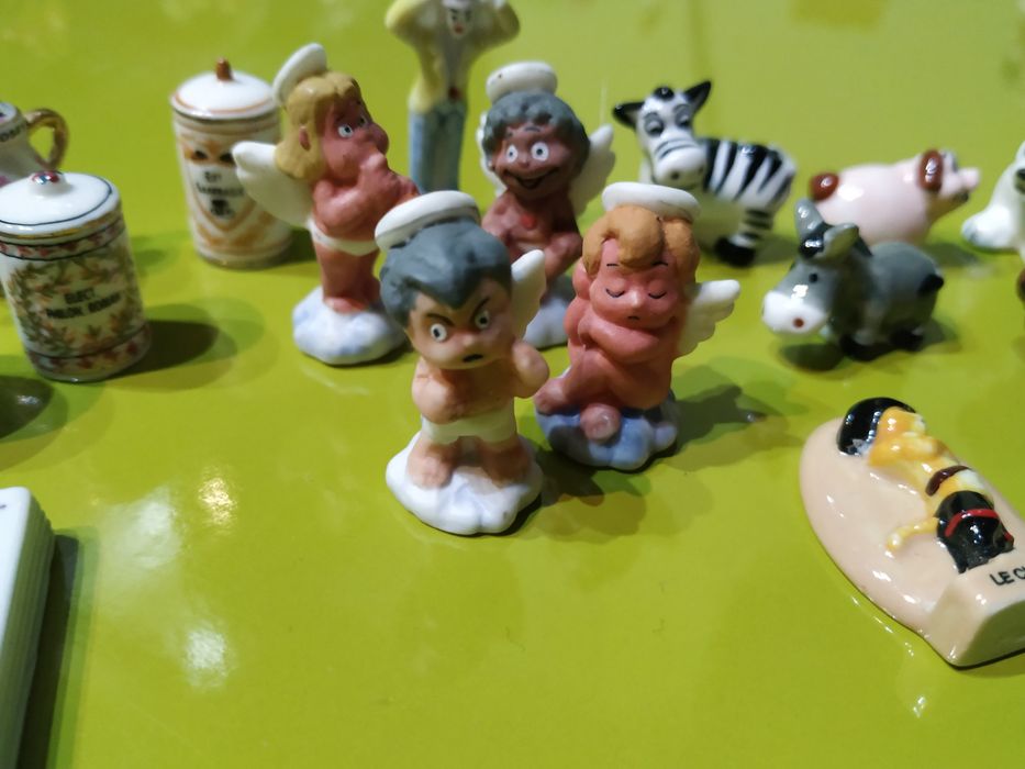 Minifigurine portelan! Calitate exceptionala, modele deosebite!