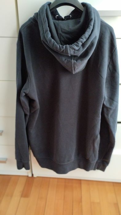 Суитшърт на марка Н2О