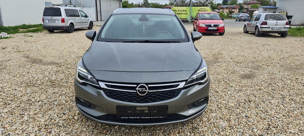 Opel Astra K impecabil