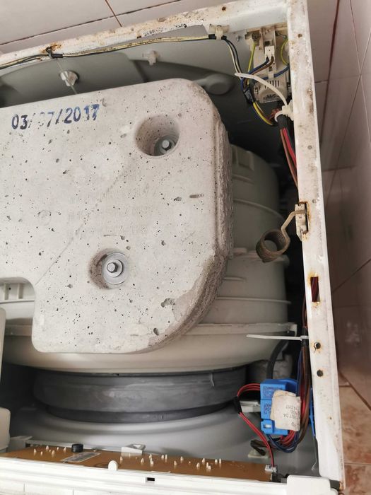 пералня indesit  iwc71051 (цяла за части)