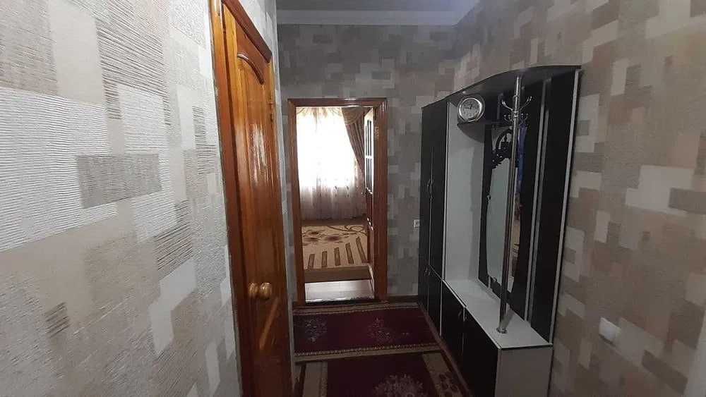 Beruni Metrosi Yonida 2 xona 71m2 Kvartira zudlik bilan sotiladi !