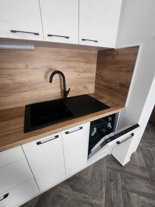 Дава се под наем Двустаен апартамент в София, Хладилника - 65 кв.м за 750 € - Снимка #5