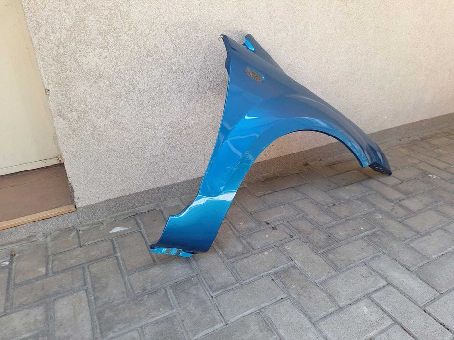 Aripa Fata Dreapta Ford Focus 2/II An 2004-2008 Vopsita Albastru
