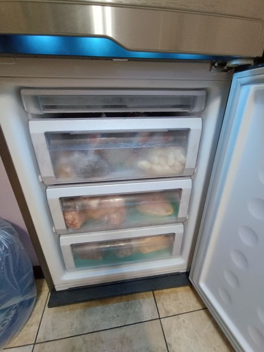 Продам холодильник