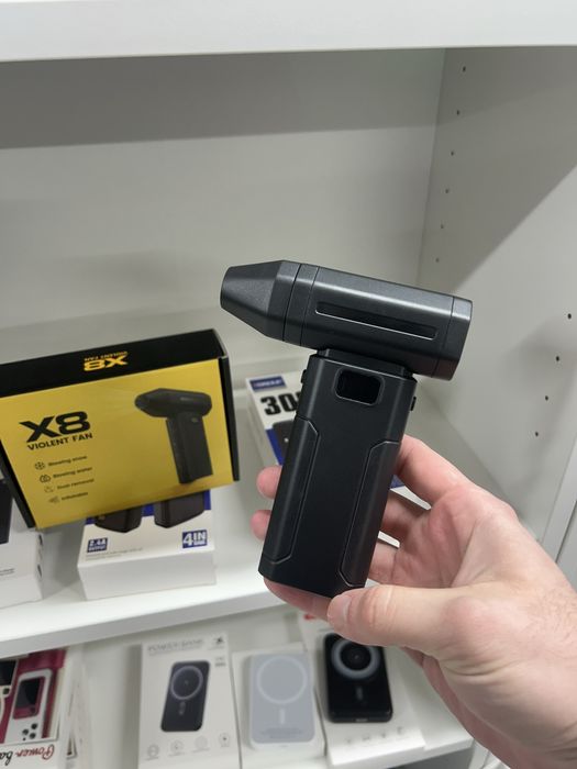 Suflantă aer portabilă X8 – 6 trepte de putere, lanternă LED integrată