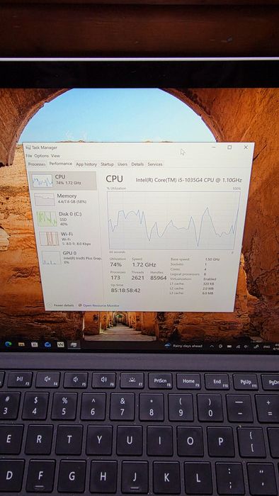 Tableta Microsoft Surface Pro 7, Quad Core i5-1035G4, SSD, 12.3 inci 2K, Windows