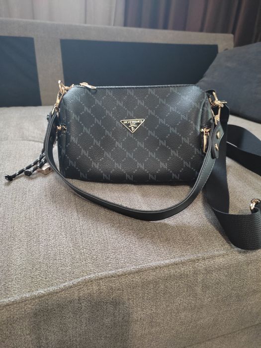 Дамска черна чанта с две дръжки къса и дълга