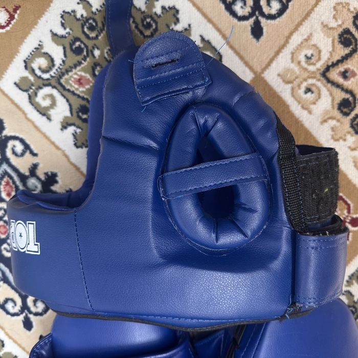 Боксерские перчатки, лапы, шлем