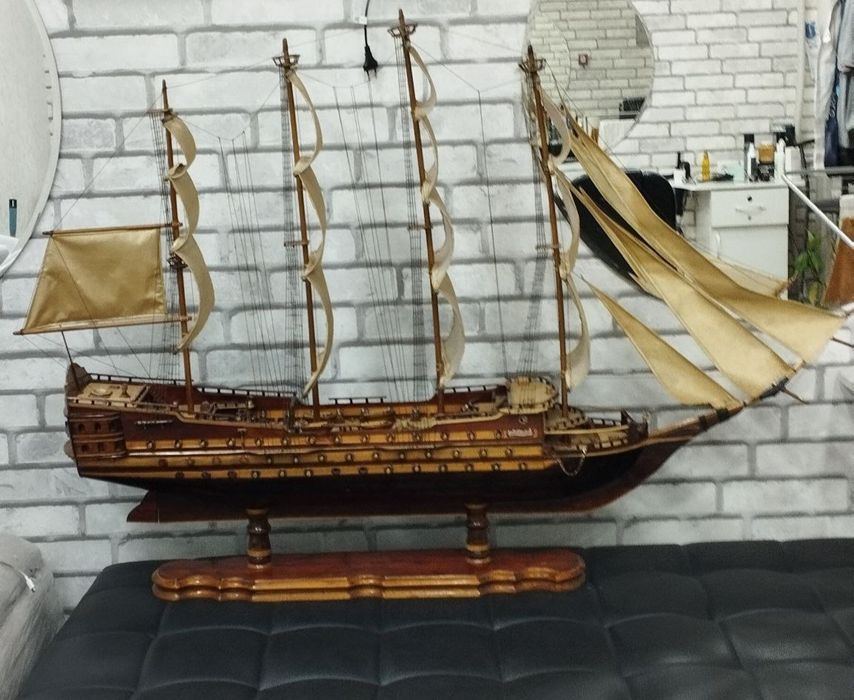 Продается коллекционные Корабли!