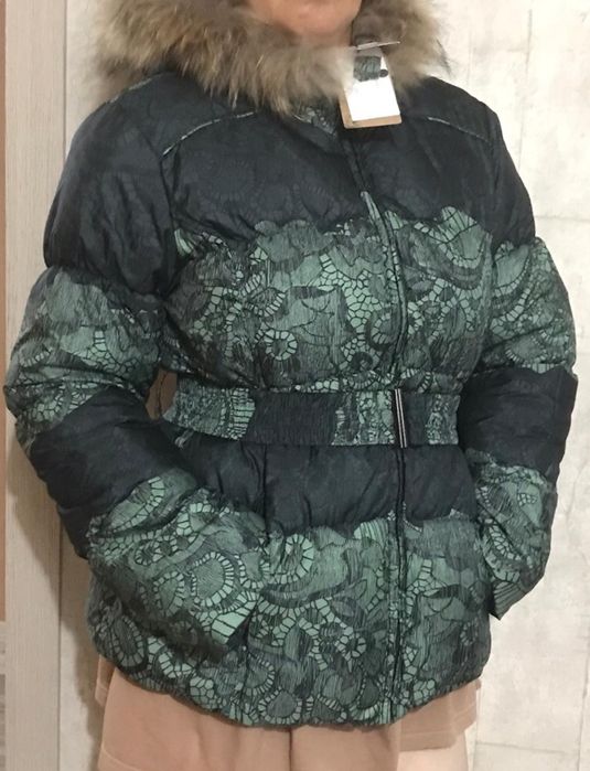 Куртка-пуховик женская