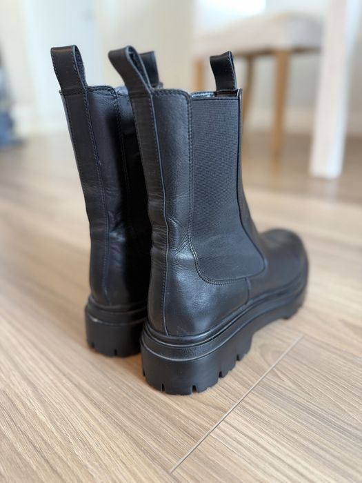 Кожаные ботинки Zara