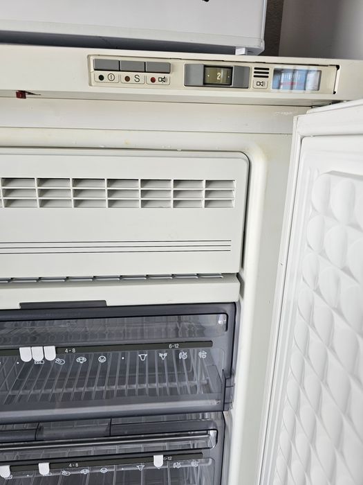 Фризер Bosch- No Frost