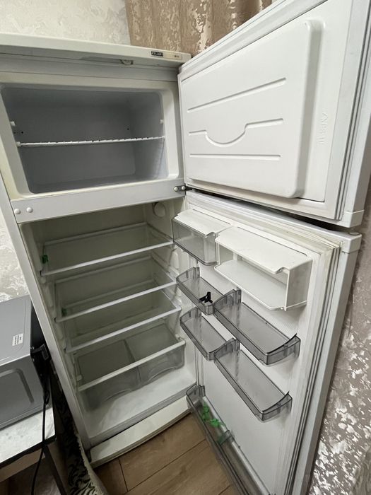 Продам холодильник