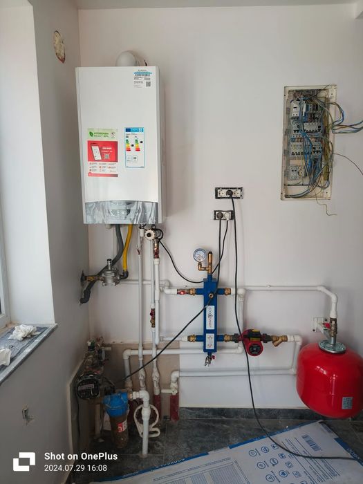 Instalator / instalații