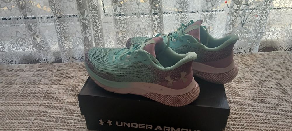 Дамски маратонки Ъндър армър