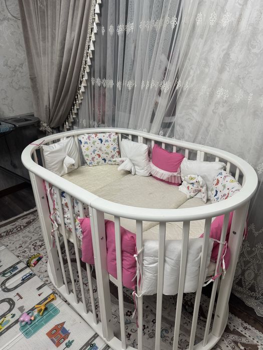 Детская круглая кроватка-трансформер с бортиками