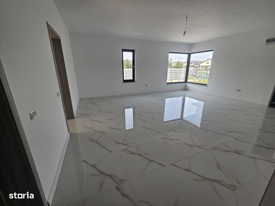 Casă modernă pe parter!
Mutare Imediată!
Ștefănești, zona Zăvoi