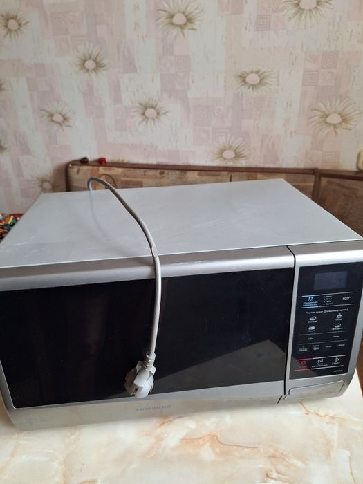 Продам микроволновку Самсунг