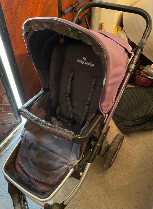 Бебешка количка Baby Design и стол за кола