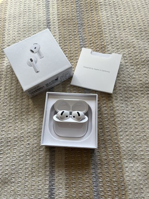 Airpods 4 Active noise cancellation