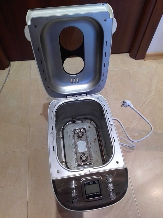 Хлебопекарна FINLUX Модел FBM - 1683W