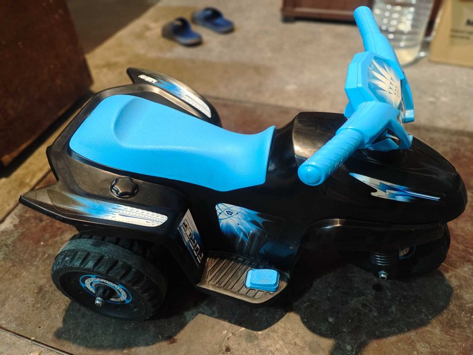 Детско електрическо моторче