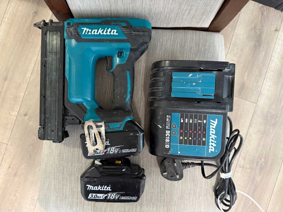Такер Makita DFN350