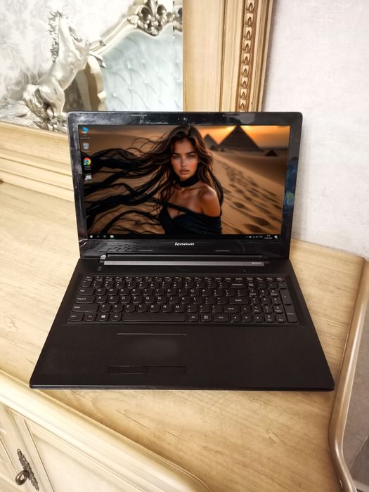 Ноутбук Lenovo.  window 10